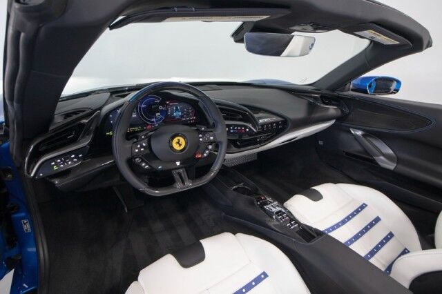 2024 Ferrari SF90 Spider *OVER $160,000 IN OPTIONS* *ONLY 93 MILES* *HUGE CARBON OPTIONS* *3-LAYER PAINT* San Diego CA