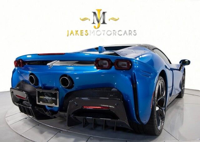 2024 Ferrari SF90 Spider *OVER $160,000 IN OPTIONS* *ONLY 93 MILES* *HUGE CARBON OPTIONS* *3-LAYER PAINT* San Diego CA