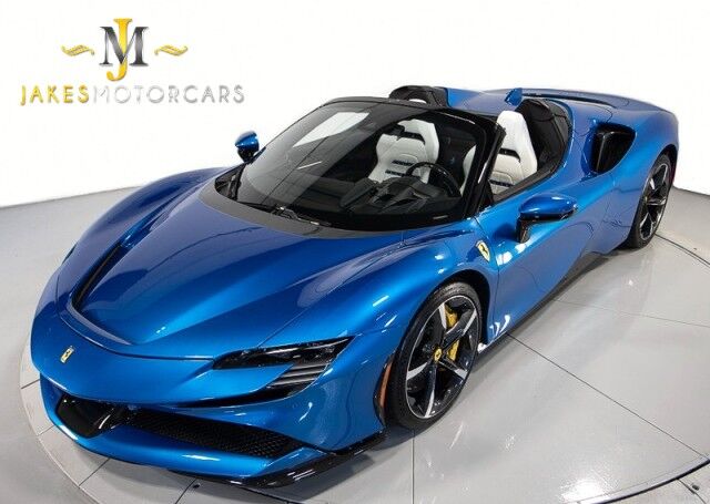 2024 Ferrari SF90 Spider *OVER $160,000 IN OPTIONS* *ONLY 93 MILES* *HUGE CARBON OPTIONS* *3-LAYER PAINT* San Diego CA