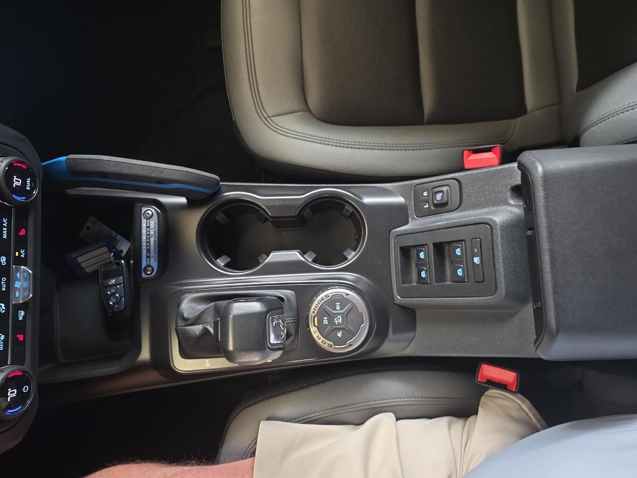 2024 Ford Bronco Black Diamond Sand Lake NY