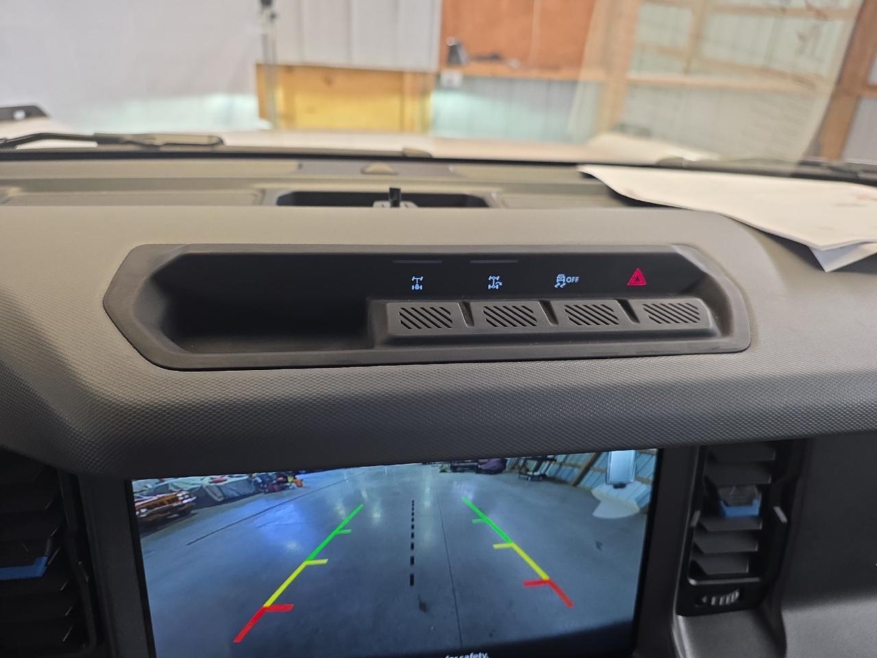 2024 Ford Bronco Black Diamond Sand Lake NY