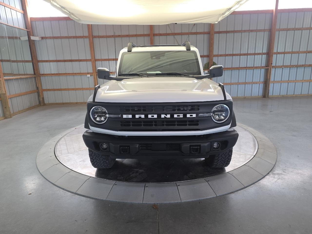 2024 Ford Bronco Black Diamond Sand Lake NY