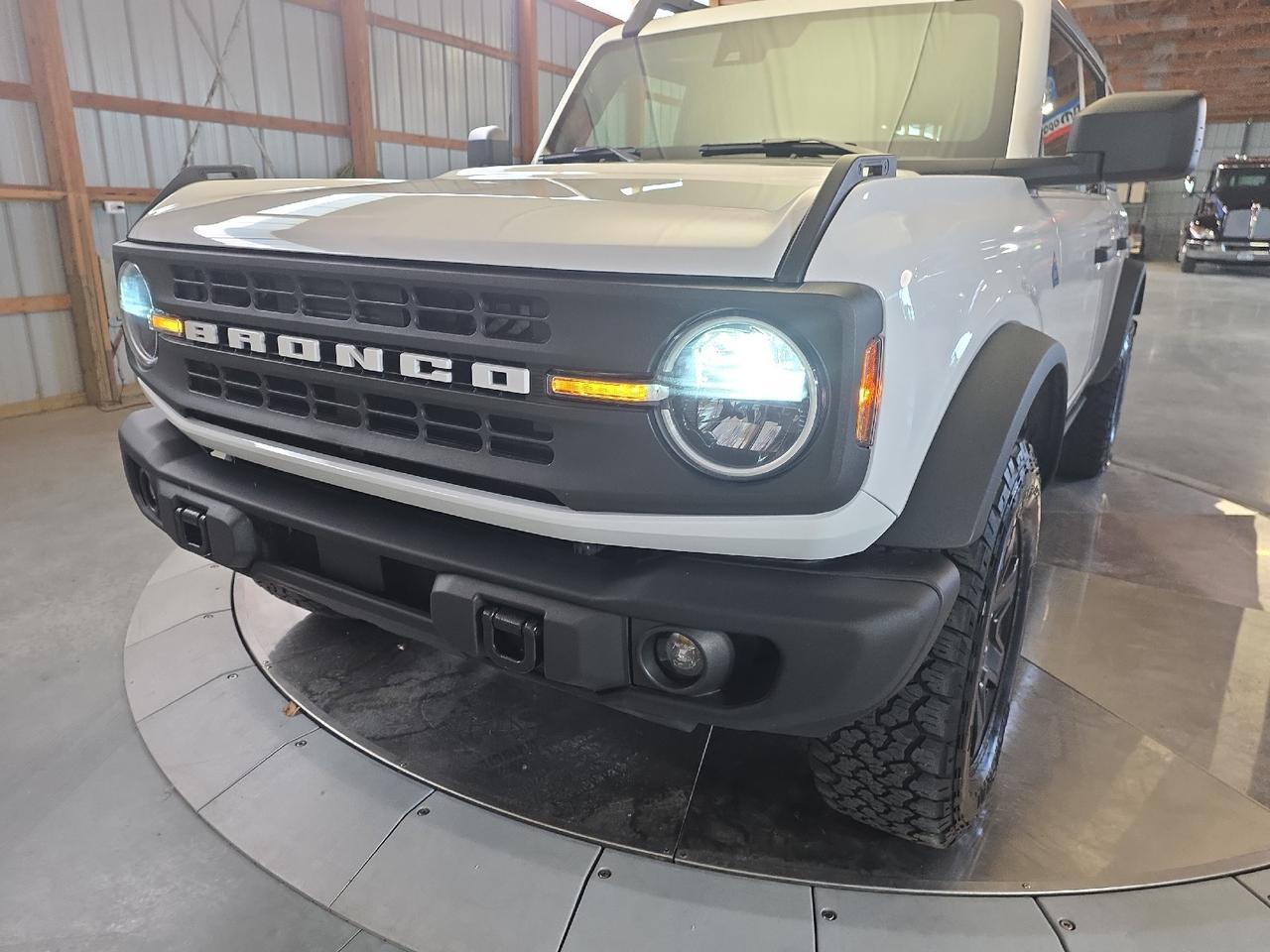 2024 Ford Bronco Black Diamond Sand Lake NY