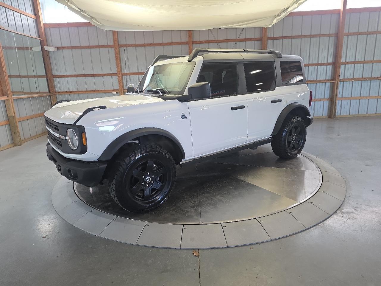 2024 Ford Bronco Black Diamond Sand Lake NY