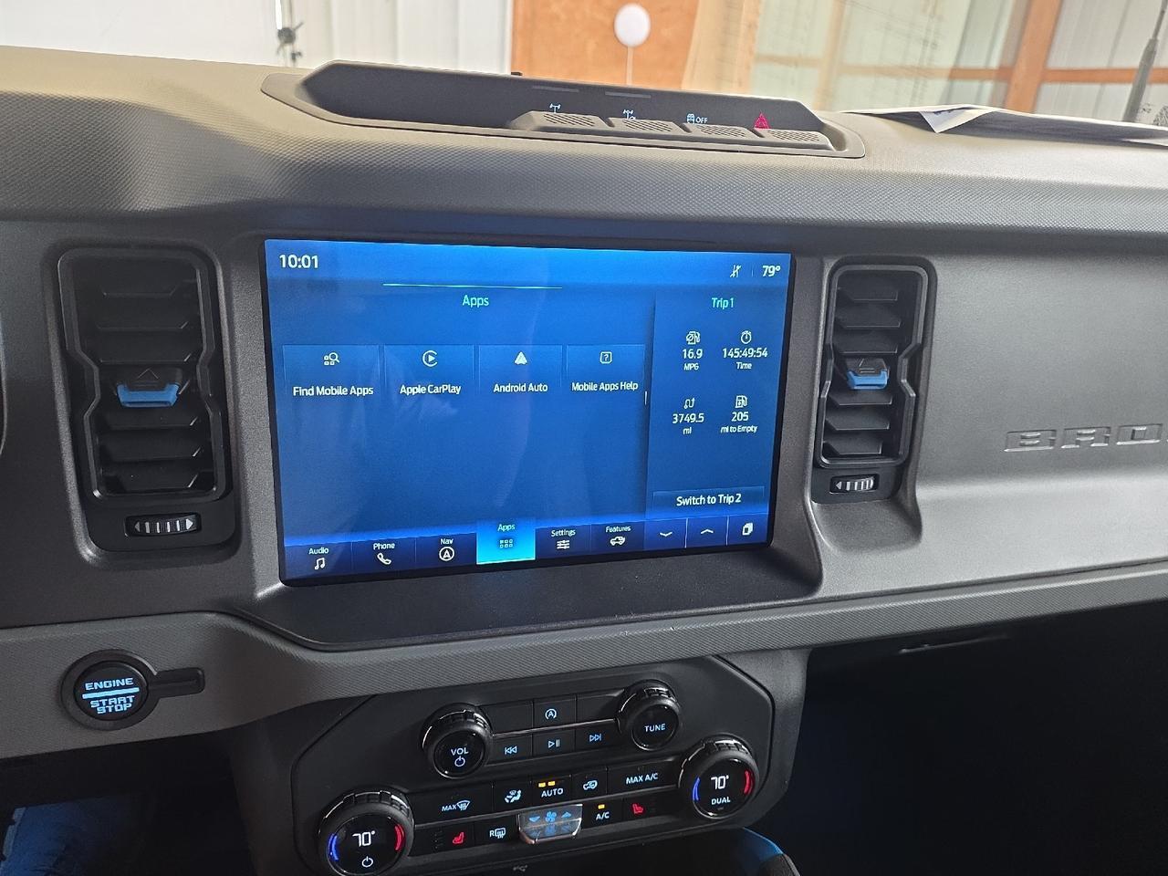 2024 Ford Bronco Black Diamond Sand Lake NY