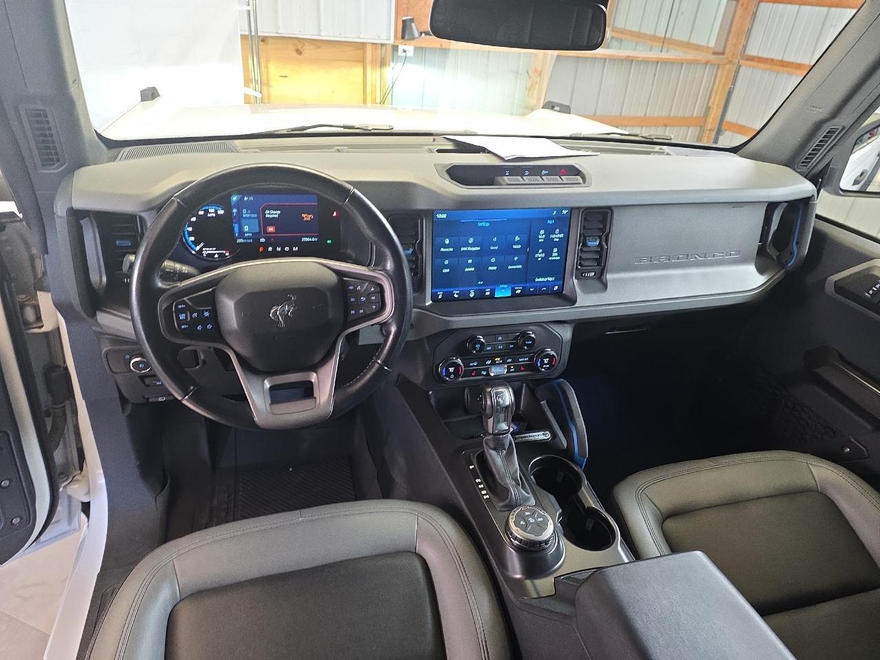 2024 Ford Bronco Black Diamond Sand Lake NY