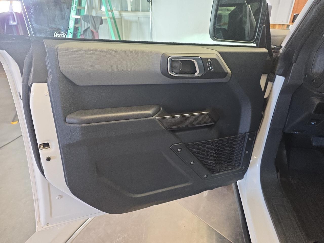 2024 Ford Bronco Black Diamond Sand Lake NY