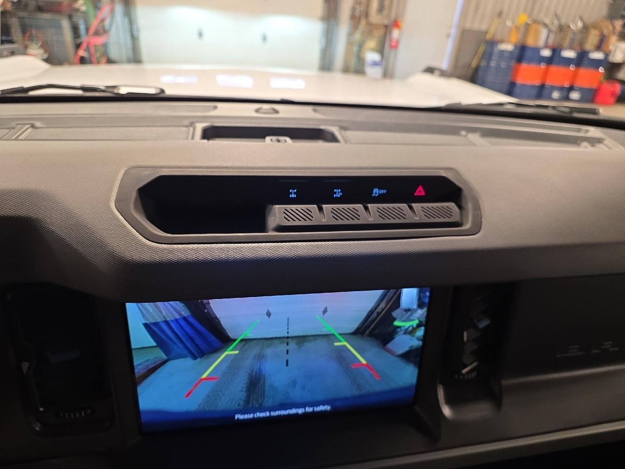 2024 Ford Bronco Black Diamond Sand Lake NY