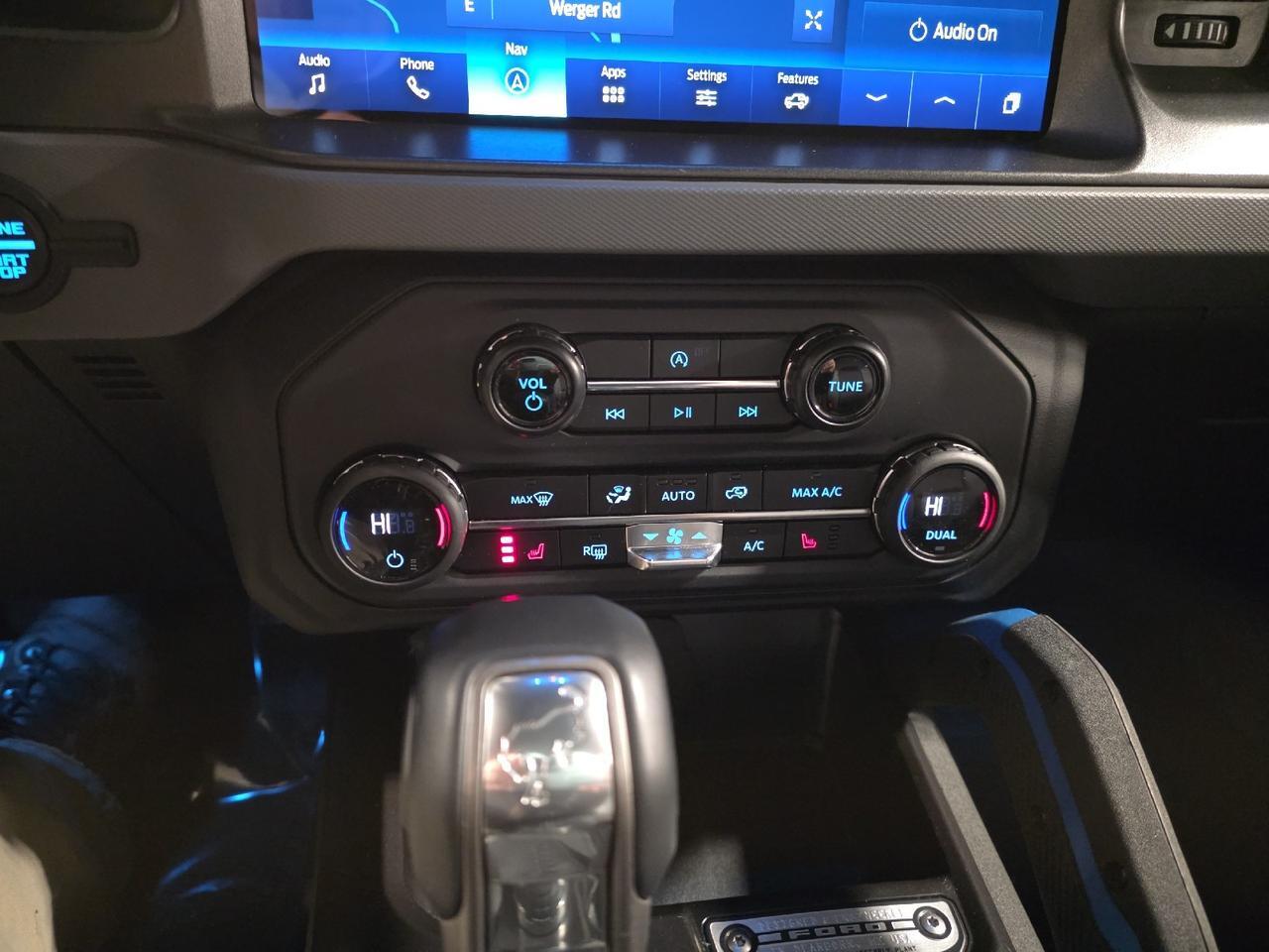 2024 Ford Bronco Black Diamond Sand Lake NY