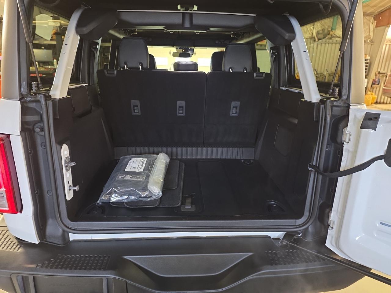 2024 Ford Bronco Black Diamond Sand Lake NY