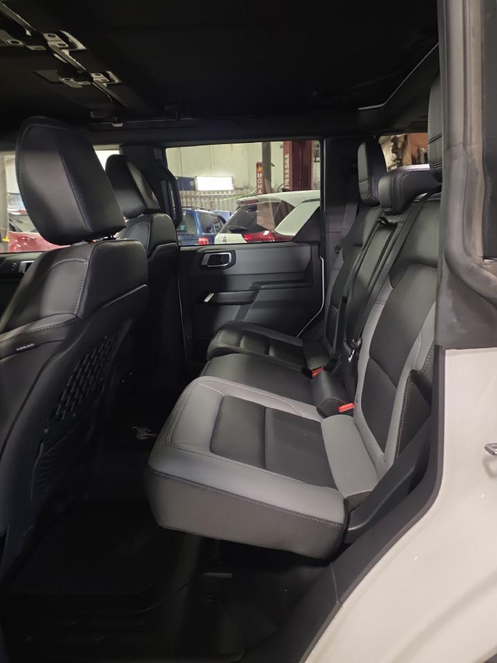 2024 Ford Bronco Black Diamond Sand Lake NY