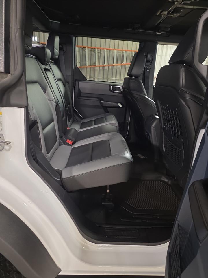 2024 Ford Bronco Black Diamond Sand Lake NY