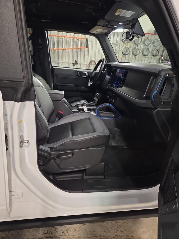 2024 Ford Bronco Black Diamond Sand Lake NY