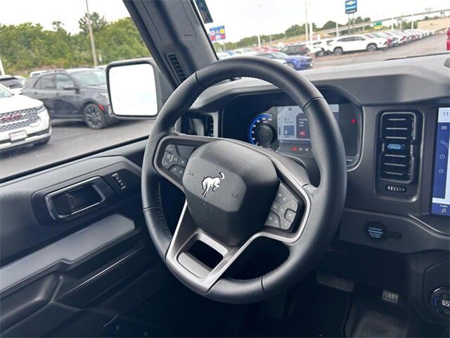 2024 Ford Bronco Black Diamond Farmington MO