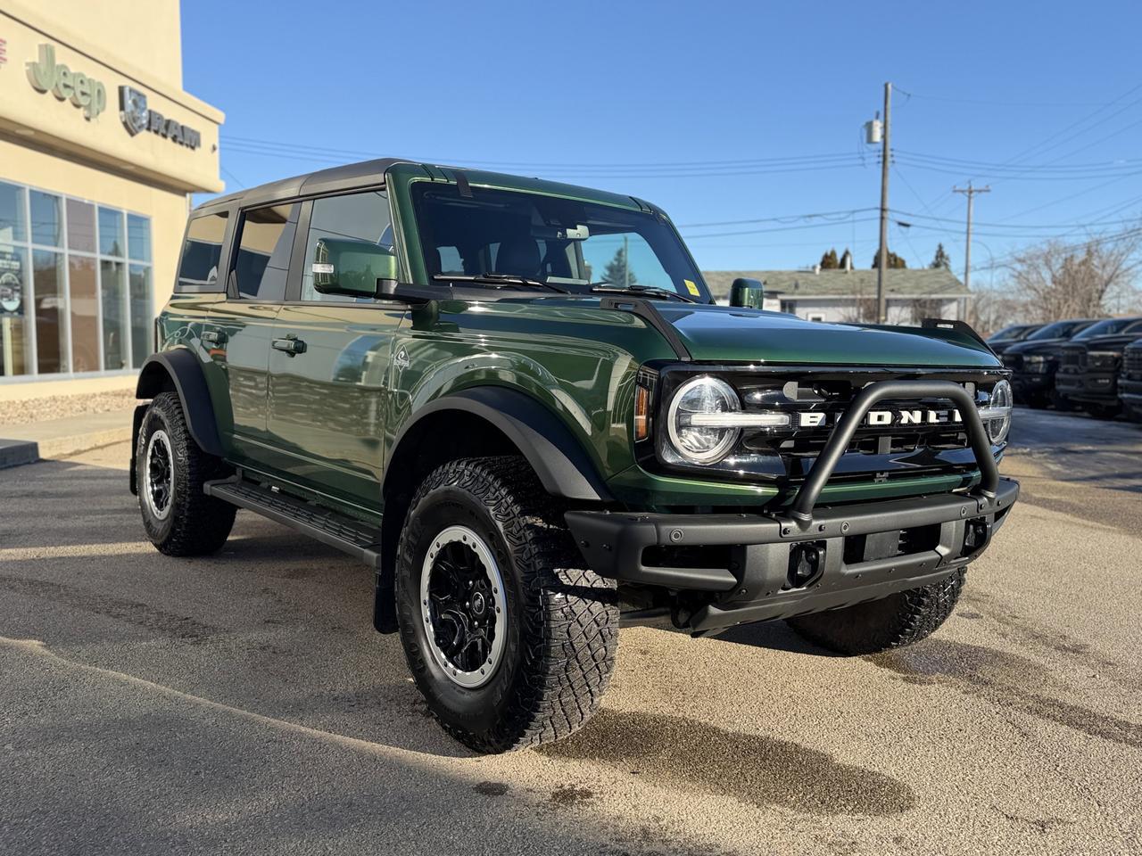 2024 Ford Bronco Outer Banks | 4-Door 4x4 | EcoBoost | Low KMs | Heated Leather Seats | 12IN Touchscreen Redwater AB