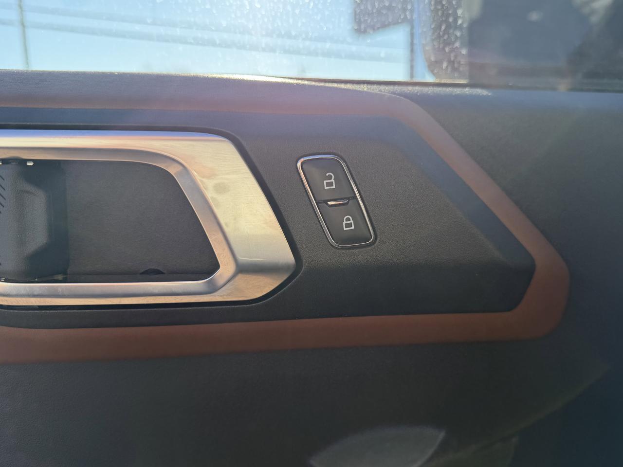 2024 Ford Bronco Outer Banks | 4-Door 4x4 | EcoBoost | Low KMs | Heated Leather Seats | 12IN Touchscreen Redwater AB