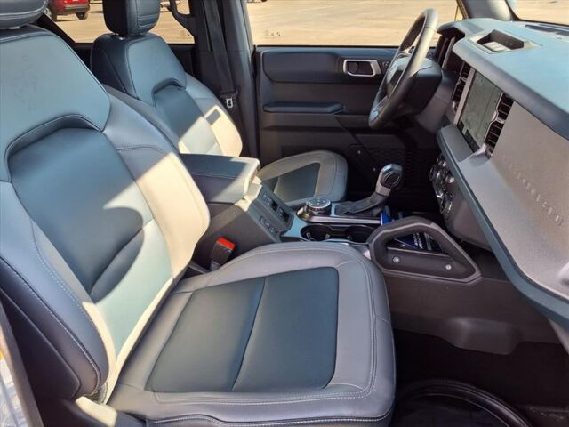 2024 Ford Bronco Outer Banks  TX
