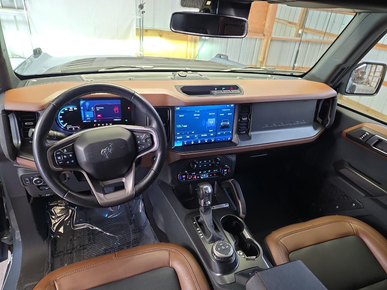 2024 Ford Bronco Outer Banks Advanced Sand Lake NY