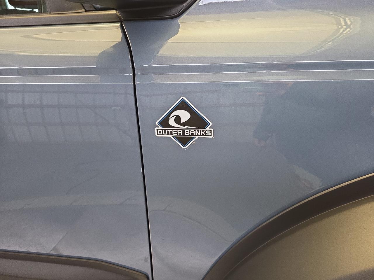 2024 Ford Bronco Outer Banks Advanced Sand Lake NY