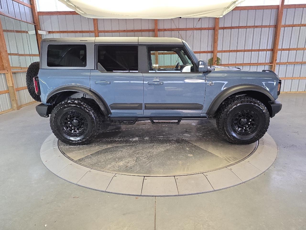 2024 Ford Bronco Outer Banks Advanced Sand Lake NY