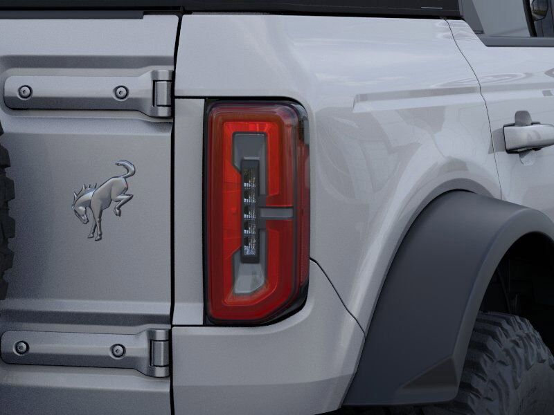 2024 Ford Bronco Outer Banks Green Bay WI