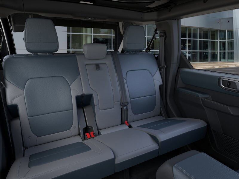 2024 Ford Bronco Outer Banks Green Bay WI