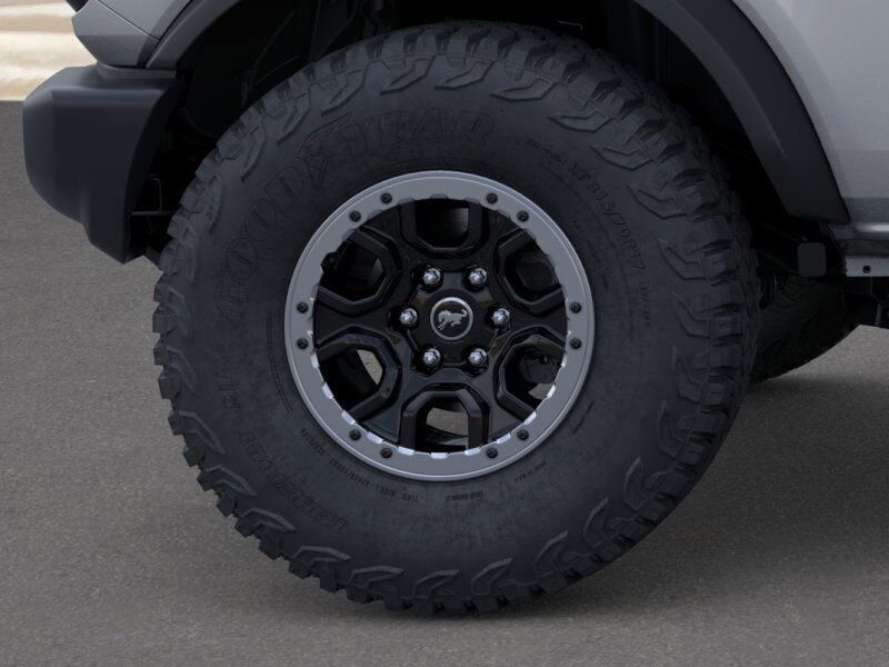 2024 Ford Bronco Outer Banks Green Bay WI