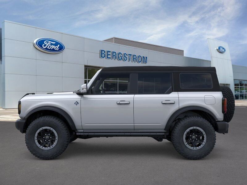 2024 Ford Bronco Outer Banks Green Bay WI