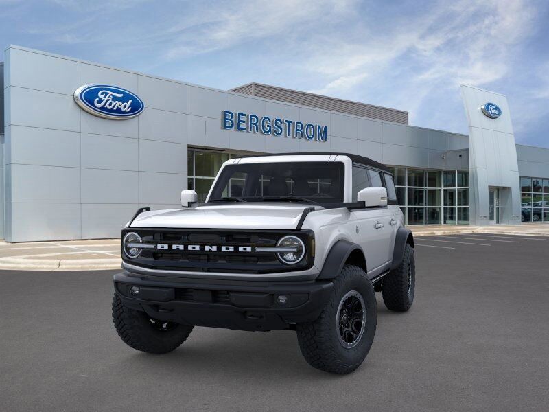 2024 Ford Bronco Outer Banks Green Bay WI