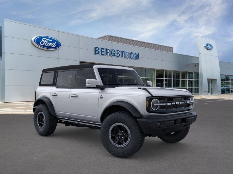 2024 Ford Bronco Outer Banks Green Bay WI