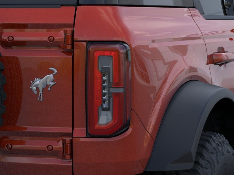 2024 Ford Bronco Outer Banks Green Bay WI