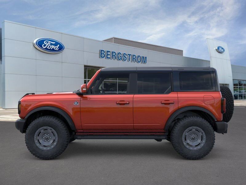 2024 Ford Bronco Outer Banks Green Bay WI