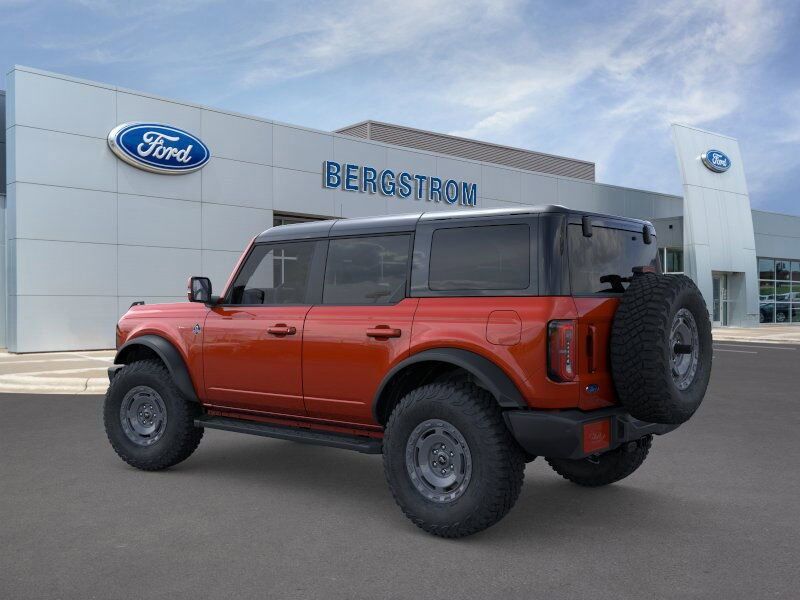 2024 Ford Bronco Outer Banks Green Bay WI