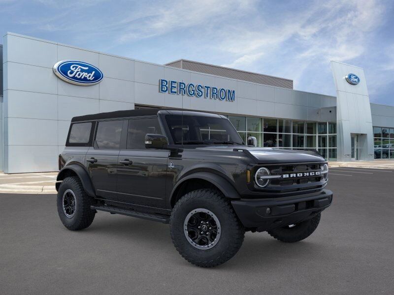 2024 Ford Bronco Outer Banks Green Bay WI