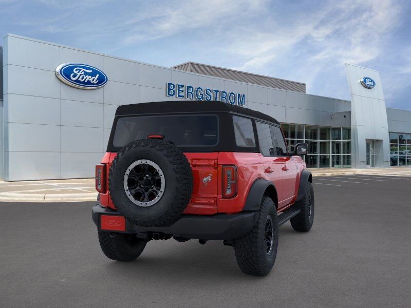 2024 Ford Bronco Outer Banks Green Bay WI