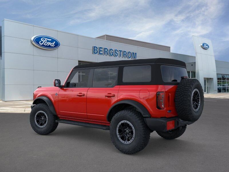 2024 Ford Bronco Outer Banks Green Bay WI