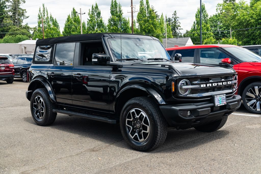 2024 Ford Bronco Outer Banks