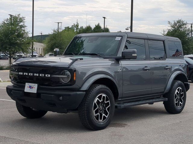 2024 Ford Bronco Outer Banks