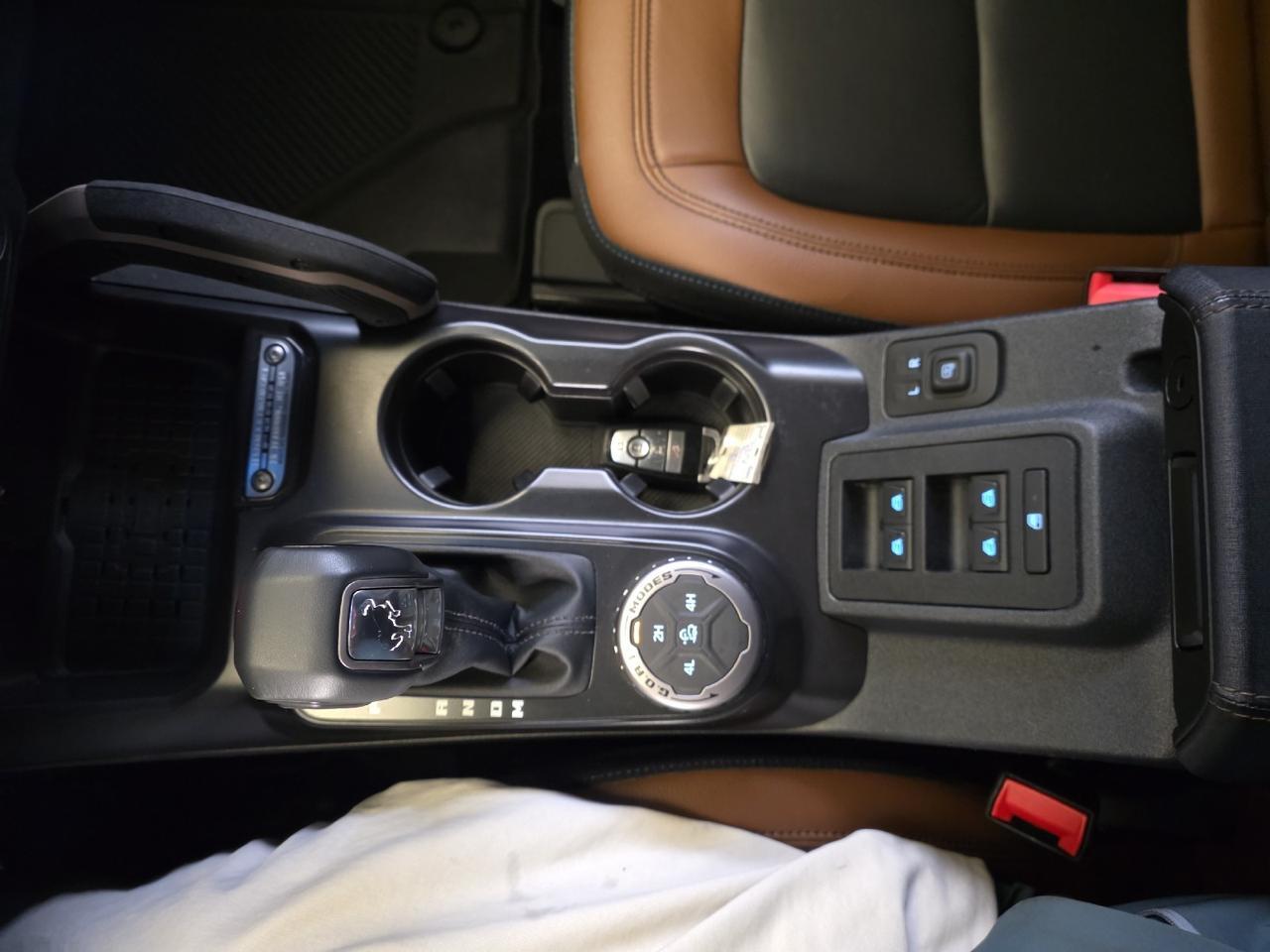 2024 Ford Bronco Outer Banks Sand Lake NY