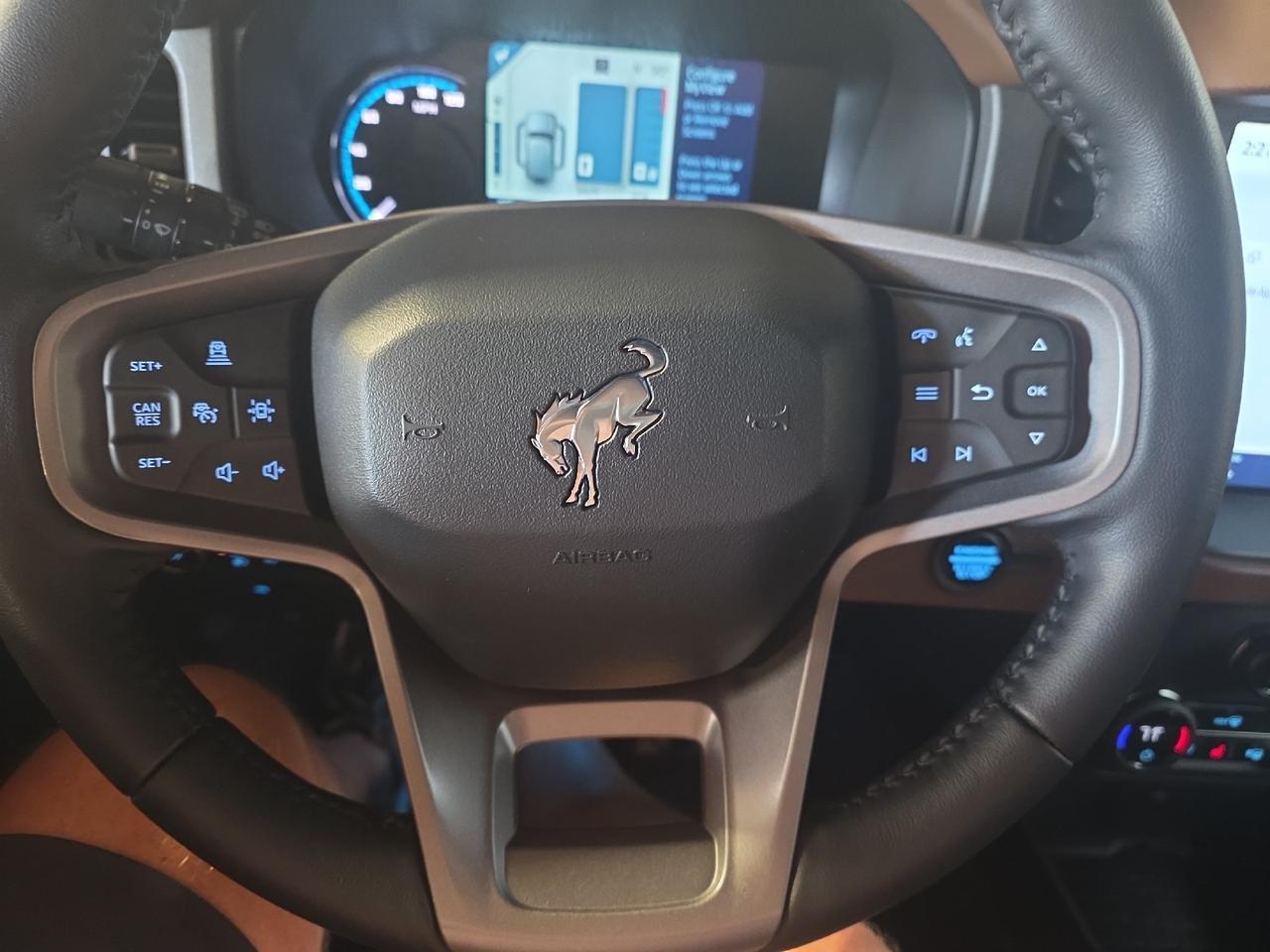 2024 Ford Bronco Outer Banks Sand Lake NY