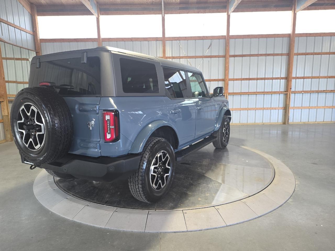 2024 Ford Bronco Outer Banks Sand Lake NY