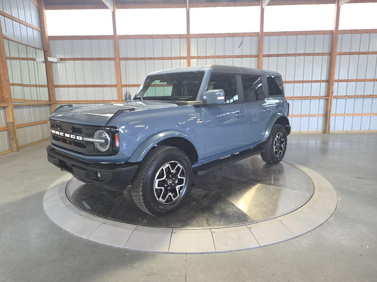 2024 Ford Bronco Outer Banks Sand Lake NY