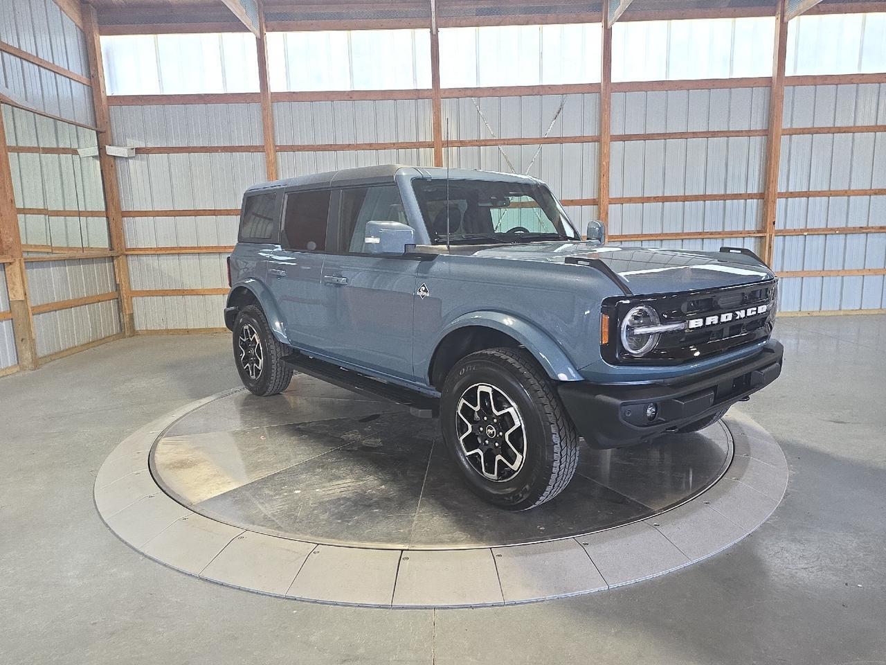 2024 Ford Bronco Outer Banks Sand Lake NY