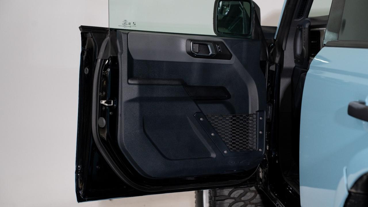 2024 Ford Bronco SO FLO CUSTOMS / Big Bend/ 40 wheels/ Diamond stich leather Franklin TN