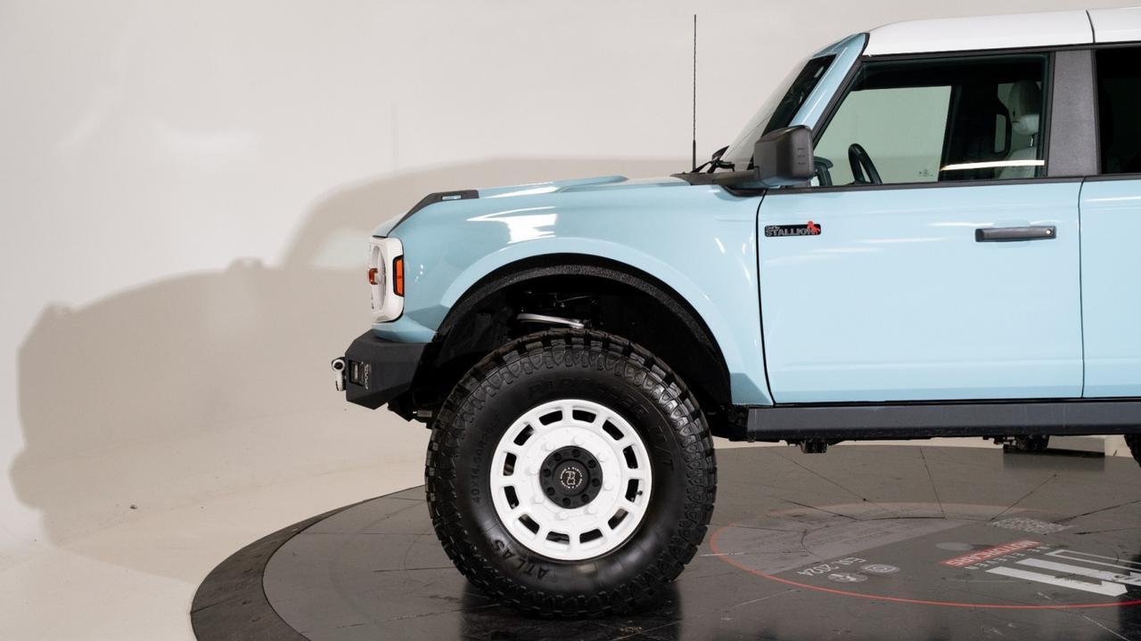 2024 Ford Bronco SO FLO CUSTOMS / Big Bend/ 40 wheels/ Diamond stich leather Franklin TN