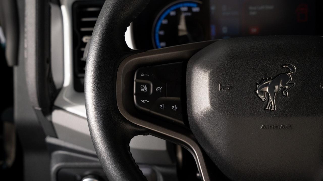 2024 Ford Bronco SO FLO CUSTOMS / Big Bend/ 40 wheels/ Diamond stich leather Franklin TN