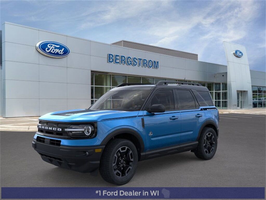 2024 Ford Bronco Sport Outer Banks Green Bay WI