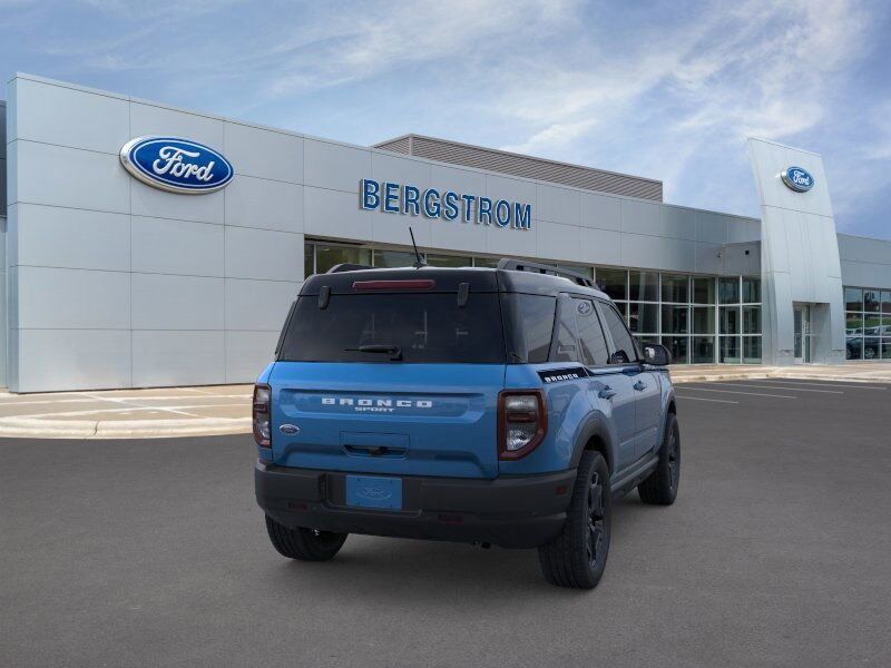 2024 Ford Bronco Sport Outer Banks Green Bay WI