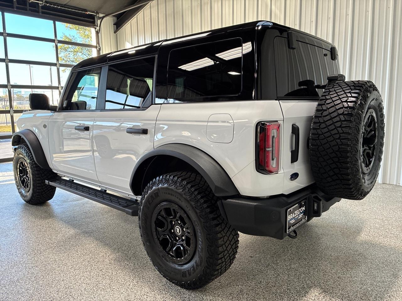 2024 Ford Bronco Wildtrak, High/Luxury Pkg, Black Painted Hard Top, Tube Step