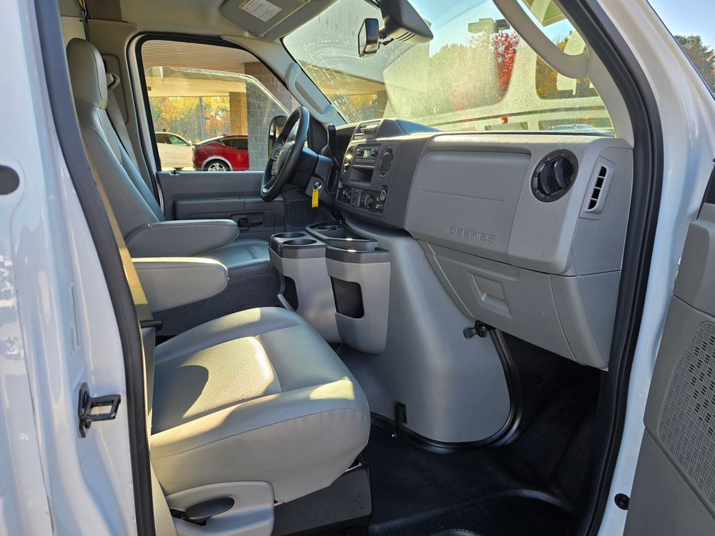 2024 Ford E-350SD Base Concord NC